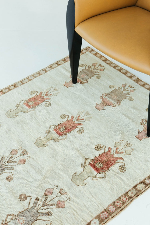 Vintage Turkish Anatolian Rug - hand-knotted in Turkey - close-up of weave texture and pile [#105]