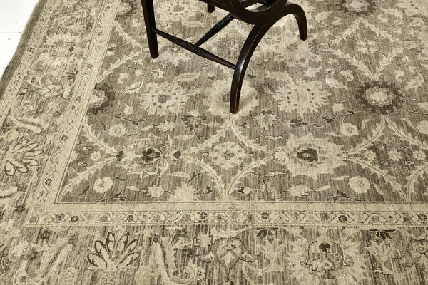 Vintage Style Sultanabad Design Rug - overhead flat lay view