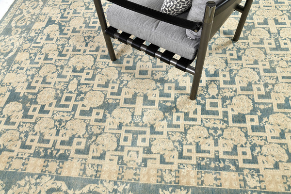 Vintage Style Arts and Crafts Design Rug - overhead flat lay view [#5]