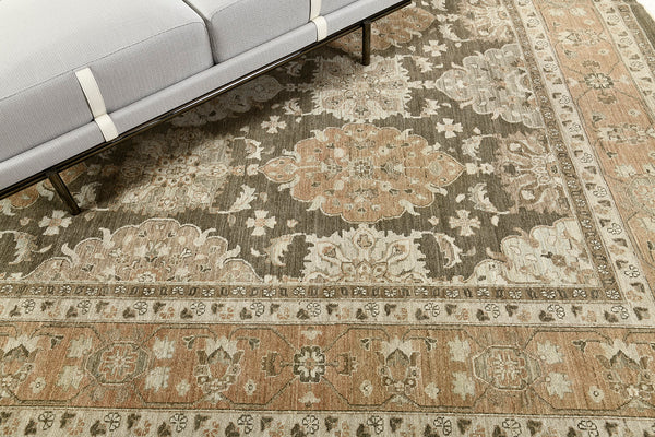 Vintage Style Mahal Revival Rug - artisan revival weave - detailed border and fringe [#8]