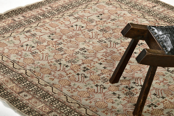 Natural Dye Khotan Design Rug Bliss Collection - East Turkestan Khotan - detailed border and fringe [#2]