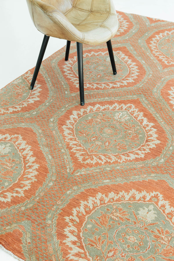 Natural Dye Transitional Style Arts and Crafts Rug - close-up of weave texture and pile (2)