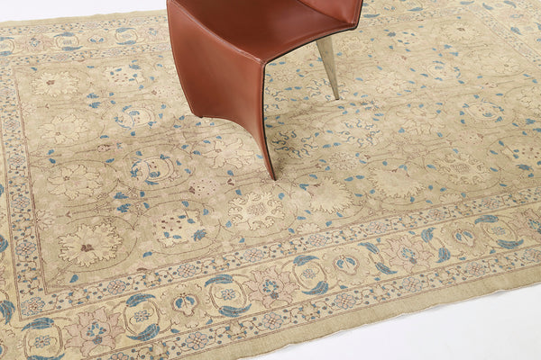 Natural Dye Classic Tabriz Design Rug Fable Collection - detailed border and fringe (2)