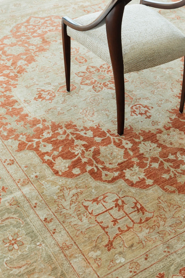 Vintage Serapi Style Revival Rug - artisan revival weave - close-up of weave texture and pile