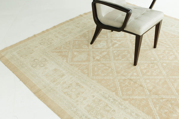 Vintage Style Mahal Panel Design Rug - close-up of weave texture and pile [#3]