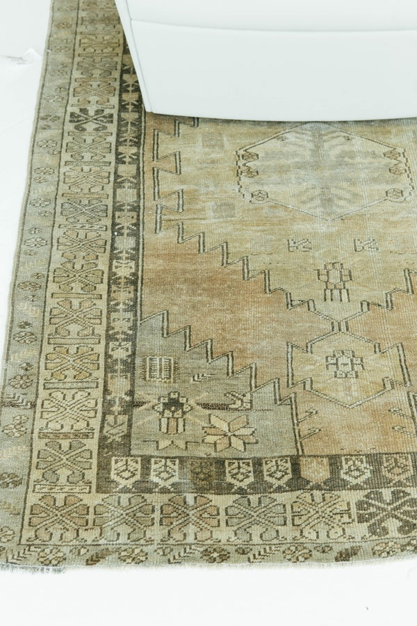 Vintage Turkish Anatolian Rug - hand-knotted in Turkey - close-up of weave texture and pile [#12]