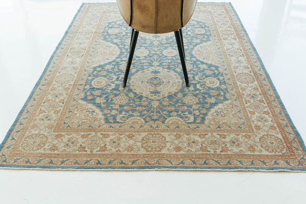Vintage Style Amritsar Design Rug - detailed border and fringe