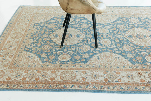 Vintage Style Amritsar Design Rug - close-up of weave texture and pile