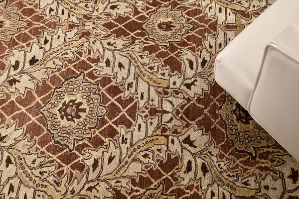 Natural Dye Transitional Rug Design Bliss - detailed border and fringe