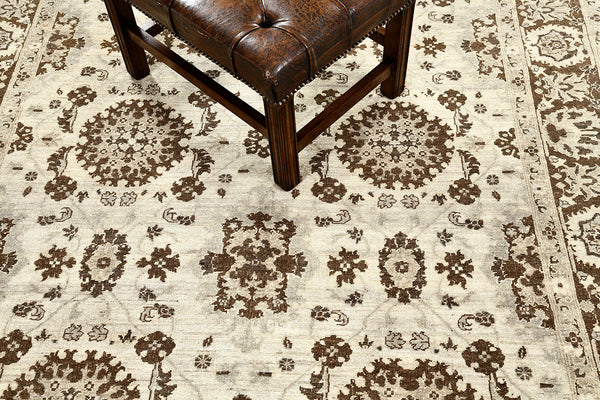 Vintage Style Mahal Revival Rug - artisan revival weave - detailed border and fringe [#9]