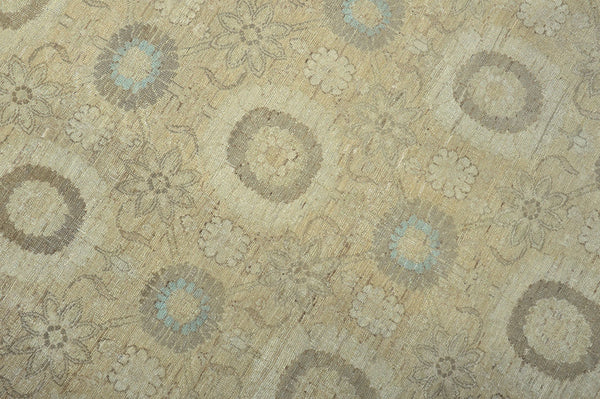 Vintage Style Tabriz Haji Jalili Revival Rug - artisan revival weave - detailed border and fringe
