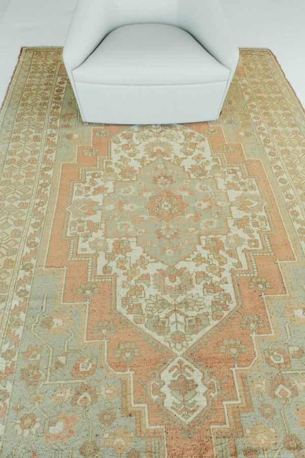 Vintage Turkish Anatolian Runner - hand-knotted in Turkey - detailed border and fringe [#30]