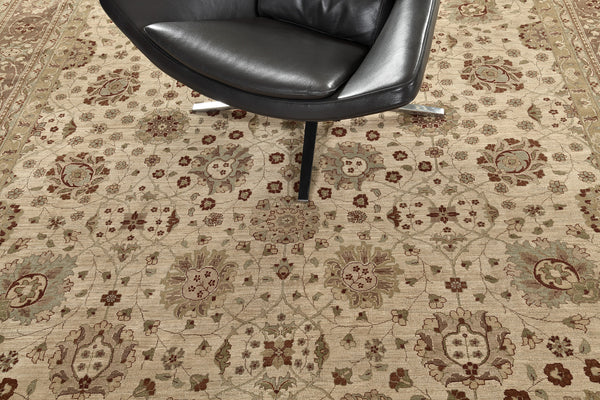 Tabriz Hadji Jalili Style Rug Fable - close-up of weave texture and pile