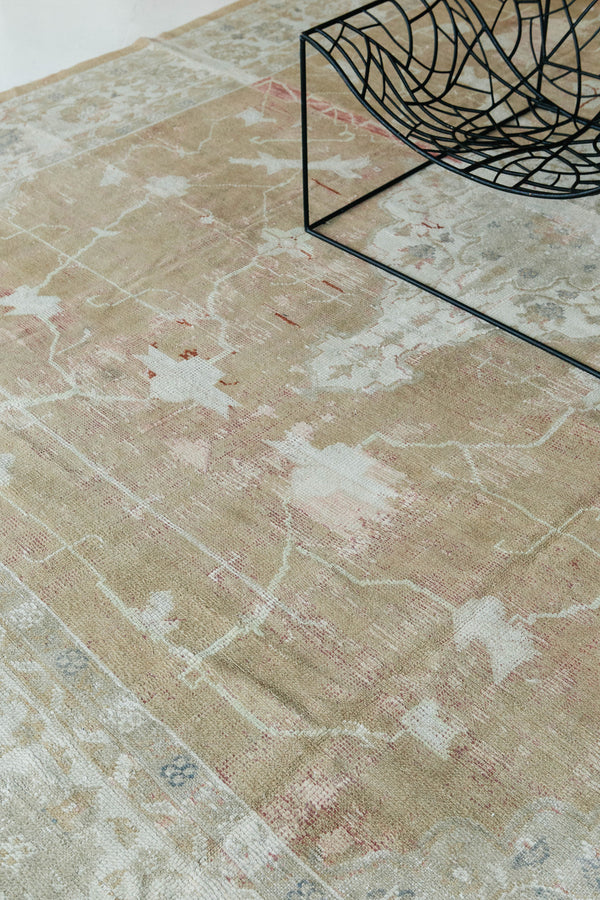 Vintage Turkish Oushak Rug - hand-knotted in Turkey - close-up of weave texture and pile [#2]