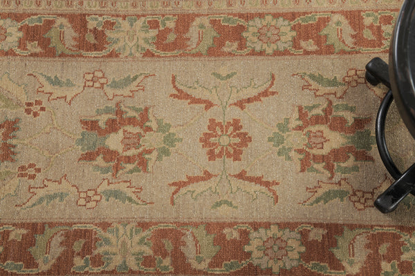 Natural Dye Sultanabad Design Runner Divine - narrow runner - close-up of weave texture and pile [#3]