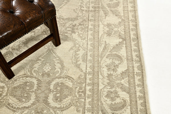 Vintage Style Arts and Crafts Rug Rapture Collection - close-up of weave texture and pile