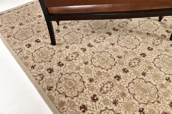 Natural Dye Transitional Rug Design Fable - close-up of weave texture and pile