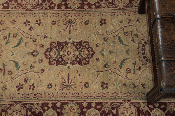 Natural Dye Agra Revival Rug - artisan revival weave - close-up of weave texture and pile