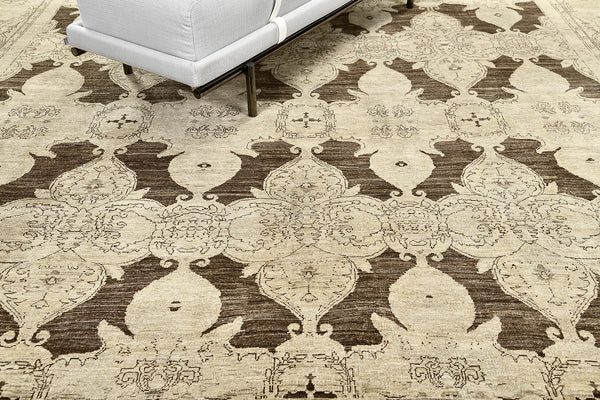 Vintage Style Arts and Crafts Design Rug - close-up of weave texture and pile [#2]