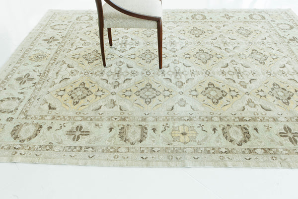 Sultanabad Panel Design Rug - close-up of weave texture and pile