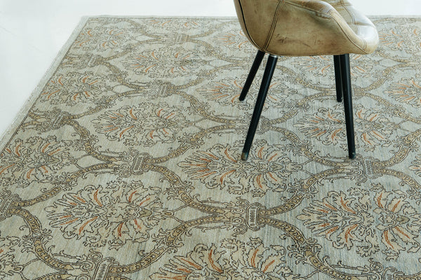 Natural Dye Damask Design Rug Divine - detailed border and fringe