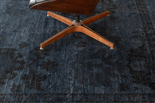 Vintage Style Overdyed Oushak Design Rug - detailed border and fringe
