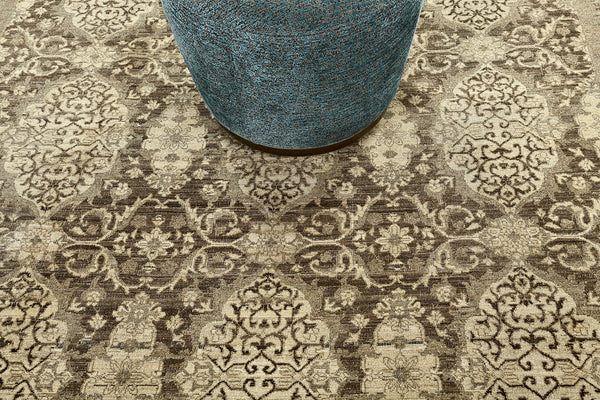 Vintage Style Tabriz Design Rug - detailed border and fringe [#2]