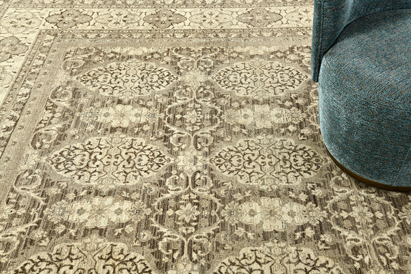 Vintage Style Tabriz Design Rug - close-up of weave texture and pile [#2]