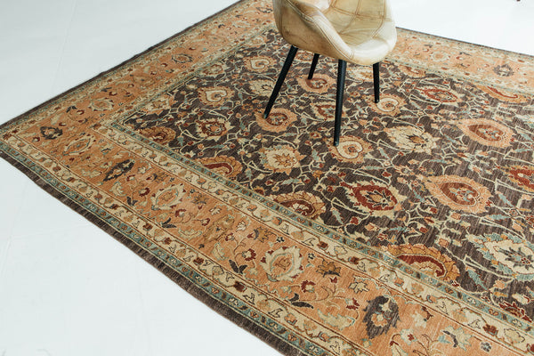 Natural Dye Sultanabad Style Rug Divine - detailed border and fringe