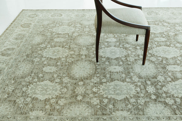 Vintage Style Mahal Revival Rug - artisan revival weave - detailed border and fringe [#3]