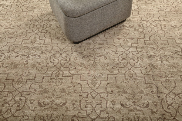 Natural Dye Transitional Design Rug Divine - close-up of weave texture and pile