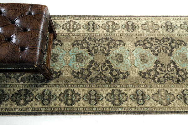 Vintage Style Tabriz Design Rug - close-up of weave texture and pile [#1] (2)
