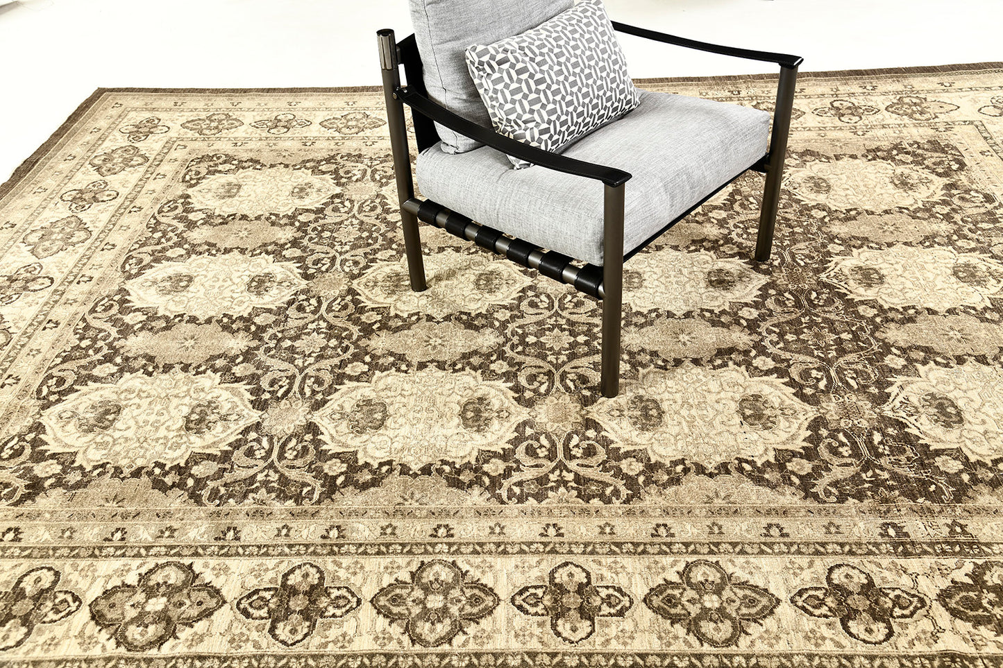 Vintage Style Tabriz Design Rug D5169