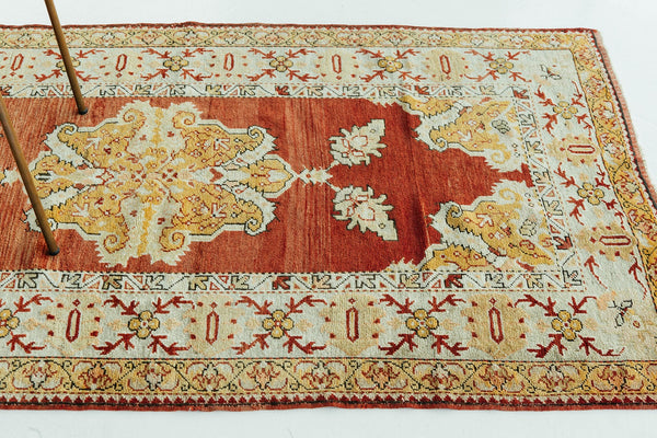 Vintage Turkish Anatolian Rug - hand-knotted in Turkey - detailed border and fringe [#98]