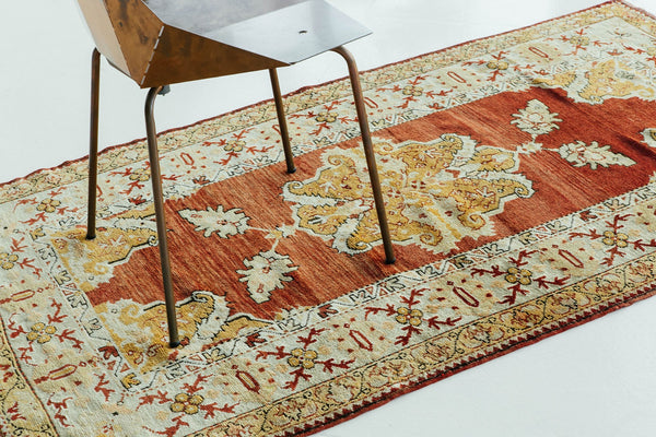 Vintage Turkish Anatolian Rug - hand-knotted in Turkey - close-up of weave texture and pile [#98]