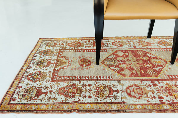 Vintage Turkish Anatolian Rug - hand-knotted in Turkey - detailed border and fringe [#97]