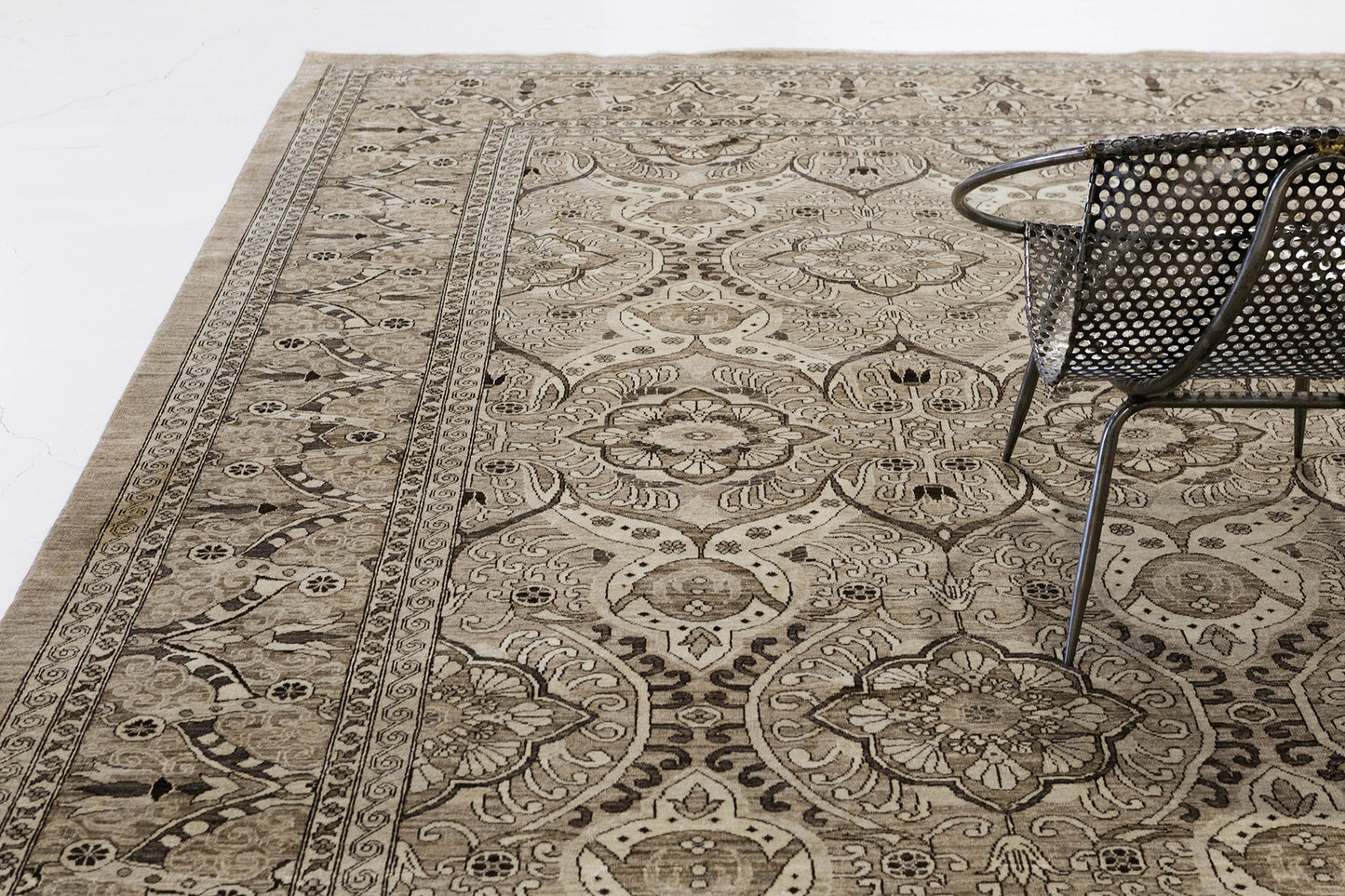 Vintage Style Agra Design Rug D5408
