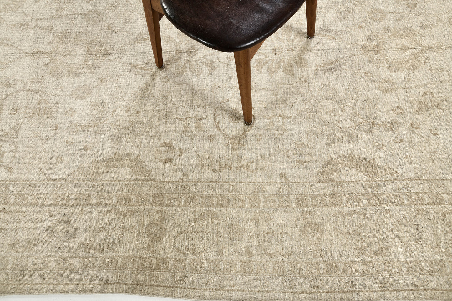 Vintage Sultanabad Style Rug D256