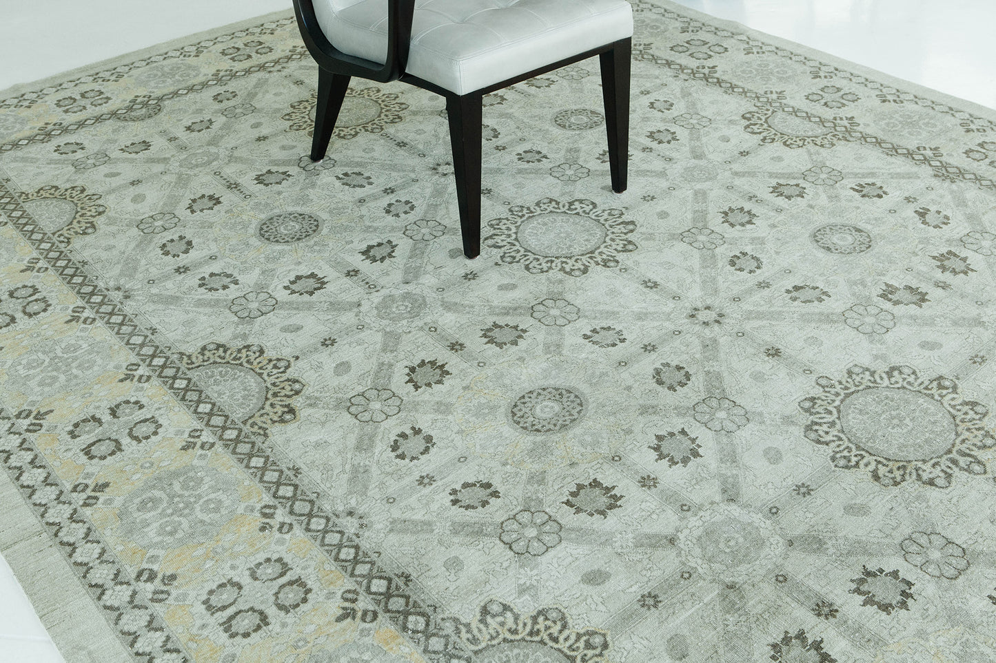 Vintage Style Arts and Crafts Rug D5381