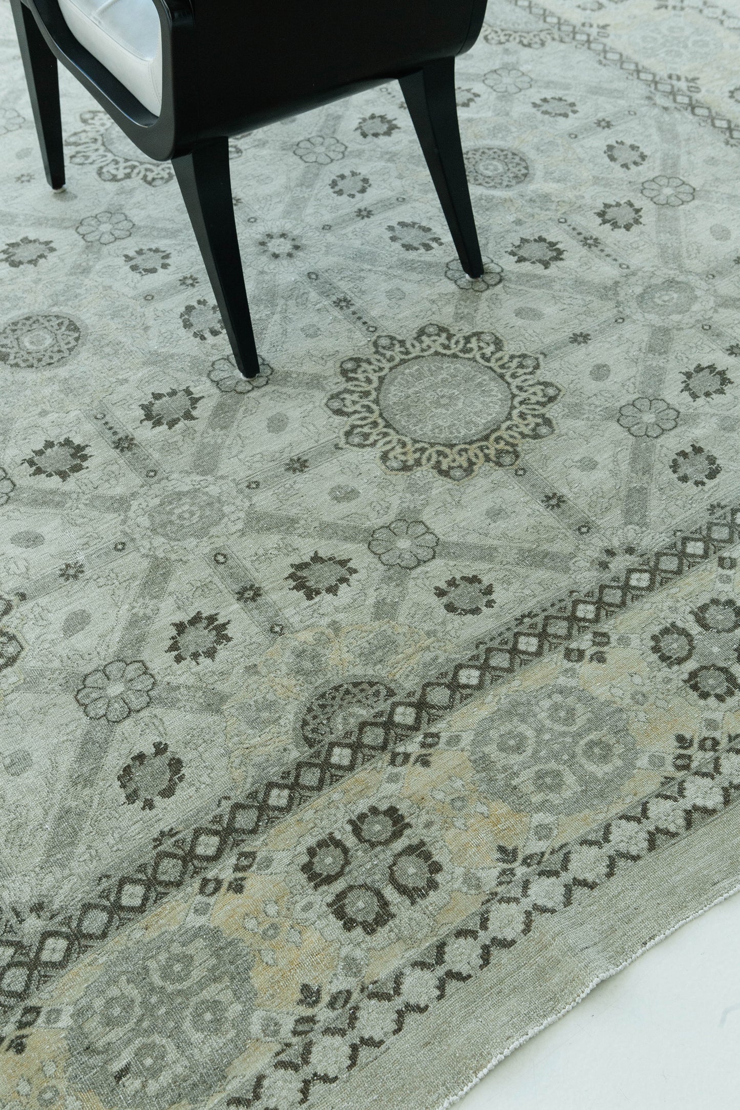 Vintage Style Arts and Crafts Rug D5381