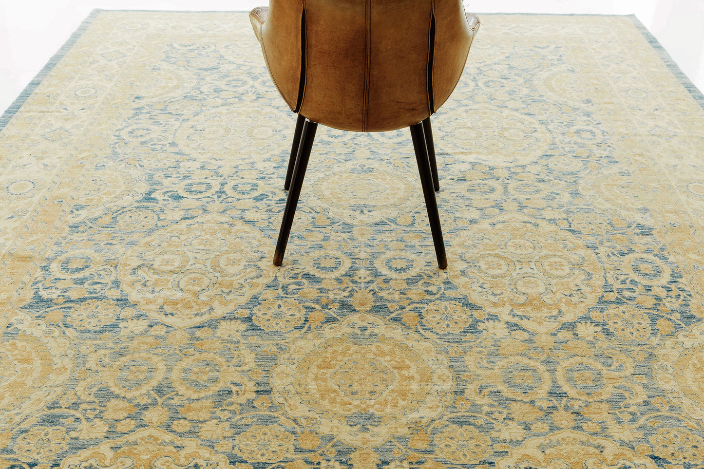 Vintage Revival Agra Design Rapture Collection D5137