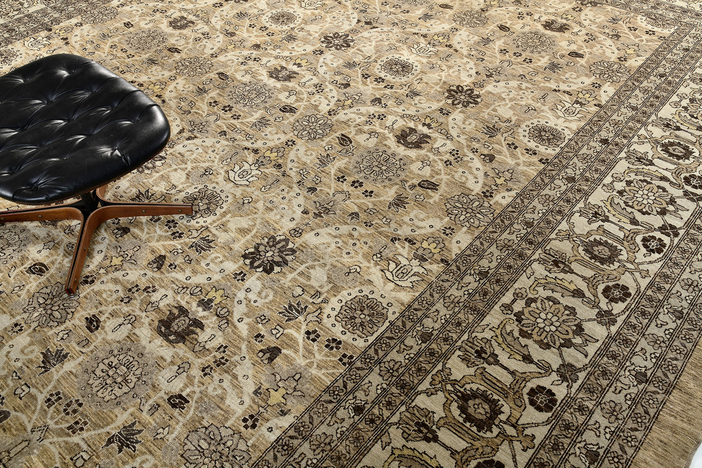 Vintage Style Rapture Collection Tabriz Design Rug