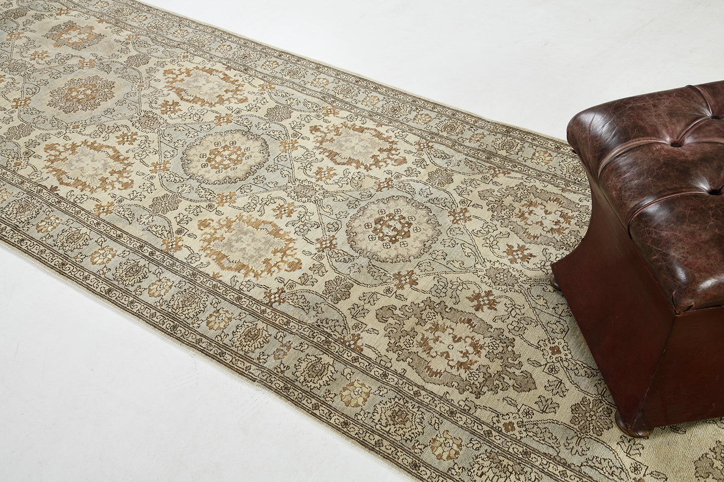 Vintage Style Mahal Revival Runner