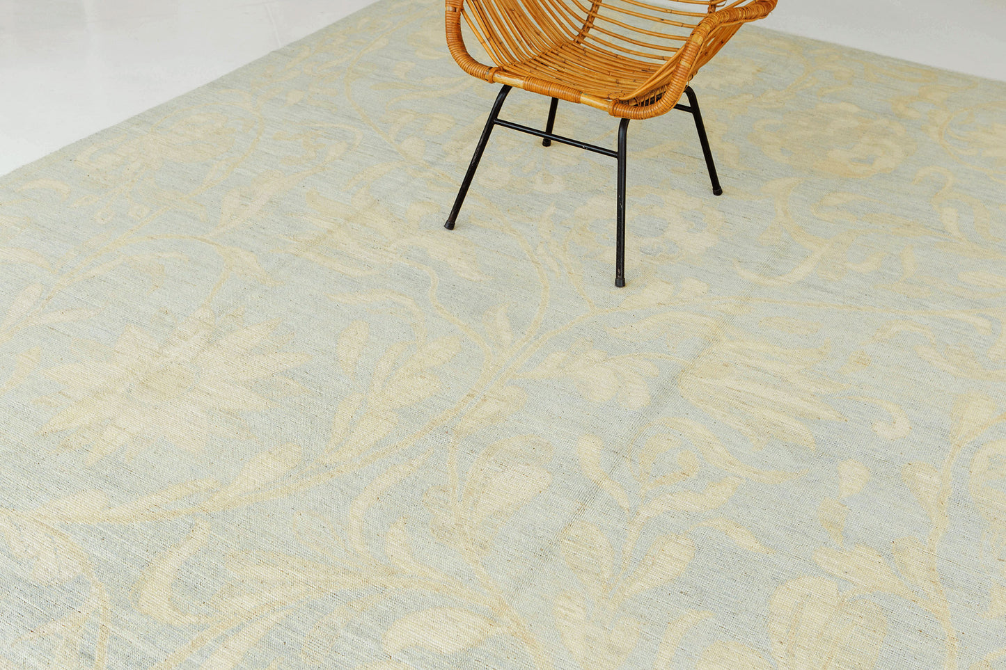 Vintage Style Transitional Design Rug