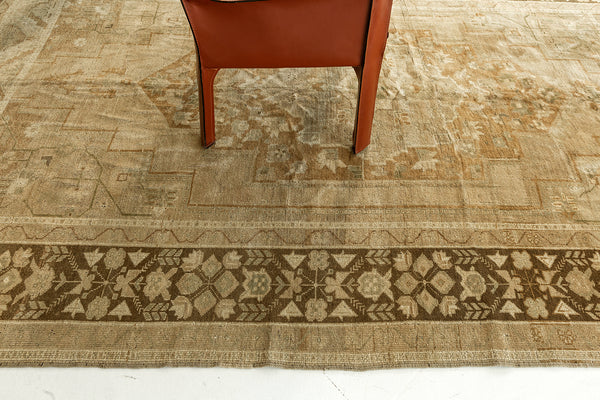 Vintage Turkish Anatolian Kars Rug - hand-knotted in Turkey - close-up of weave texture and pile [#5]