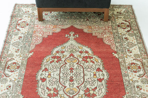 Vintage Turkish Anatolian Rug - hand-knotted in Turkey - detailed border and fringe [#82]