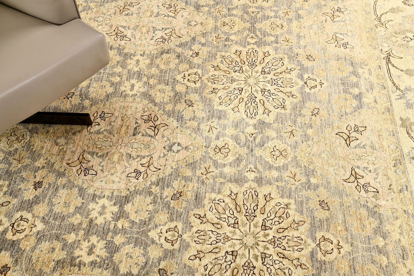 Natural Dye Agra Design Rug Bliss Collection D5556