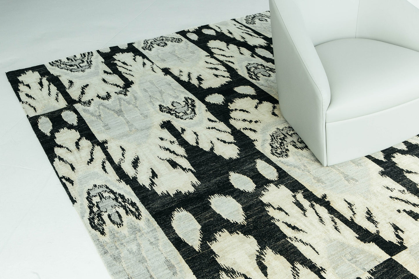 Ikat Design Rug Zanda
