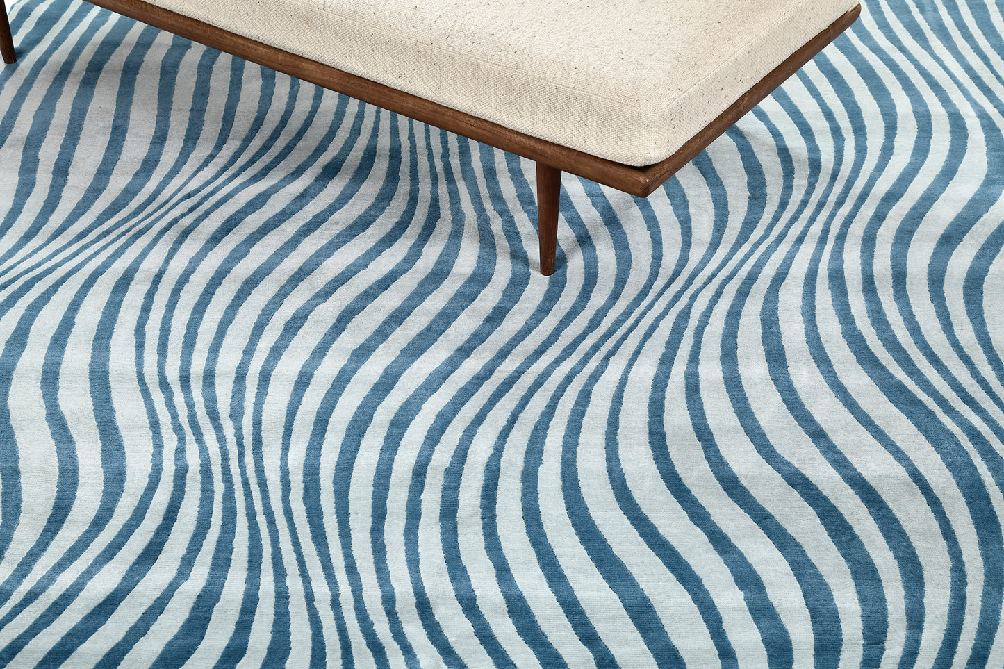 Modern Design Ripple Design Rug