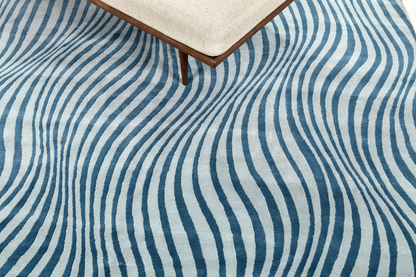 Modern Design Ripple Design Rug